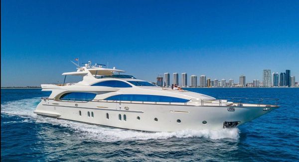 FLAWLESS III 2005 AZIMUT 